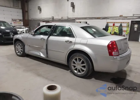 2009 Chrysler 300C Awd z USA, uszkodzony, nr VIN 2C3LK63T39H545414
